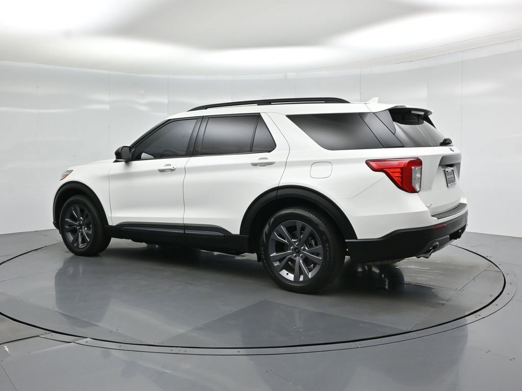 Used 2023 Ford Explorer XLT w/ Equipment Group 202A RWD image 6