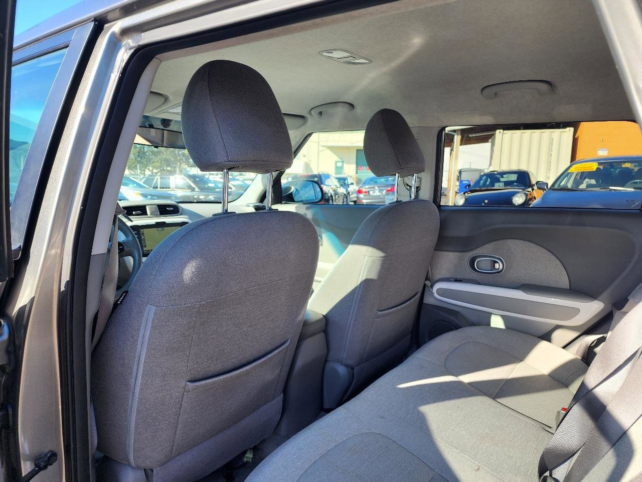 Used 2016 Kia Soul EV FWD image 21