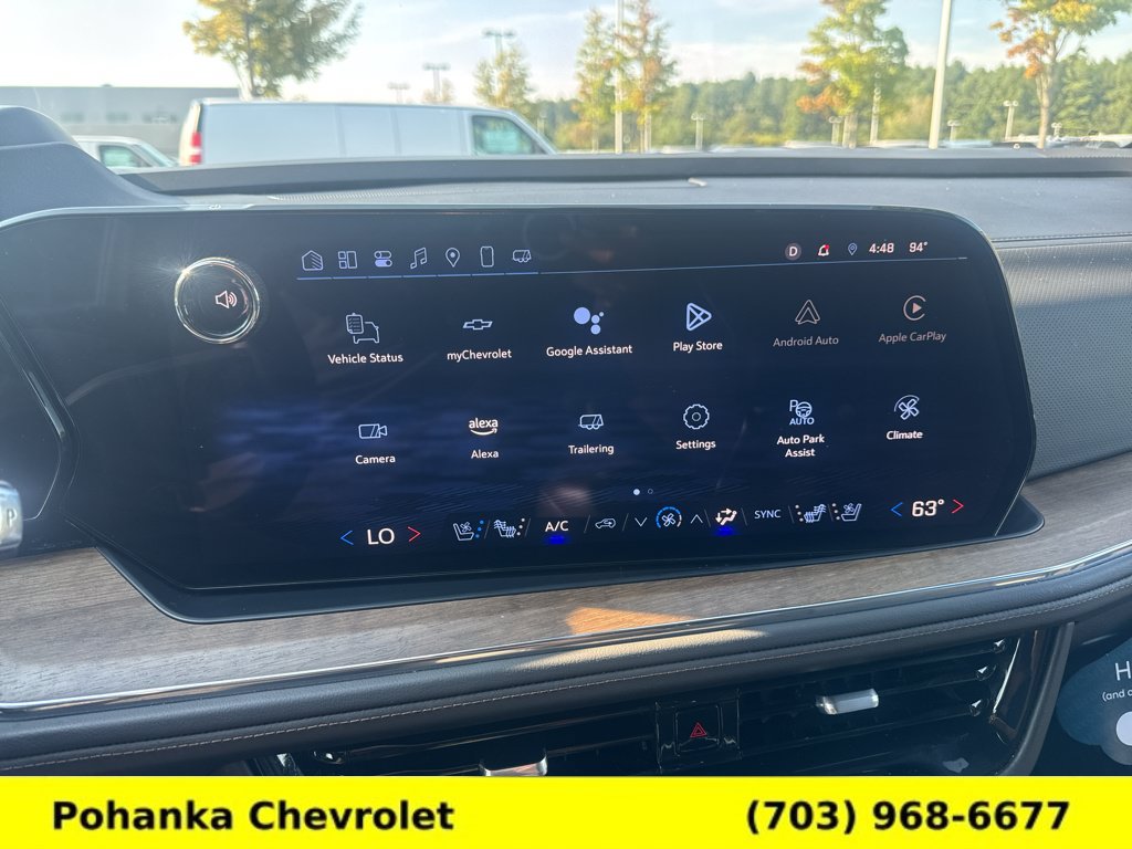 Used 2025 Chevrolet Suburban High Country AWD/4WD image 19