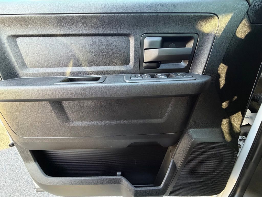 Used 2025 RAM 3500 Tradesman w/ Chrome Appearance Group image 31