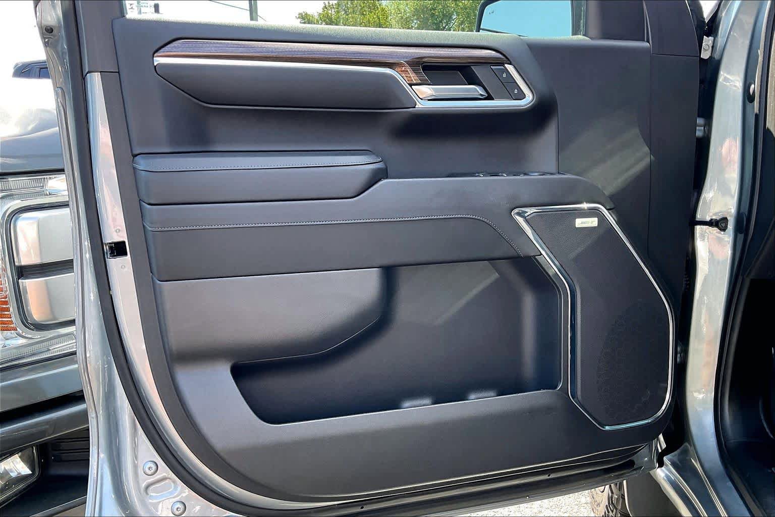 Certified 2023 Chevrolet Silverado 1500 LT Trail Boss w/ LT Trail Boss Premium Package AWD/4WD image 22