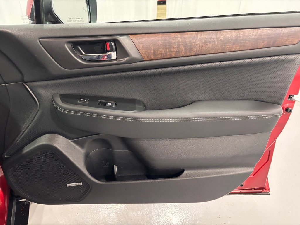 Used 2017 Subaru Outback 2.5i Limited AWD/4WD image 20