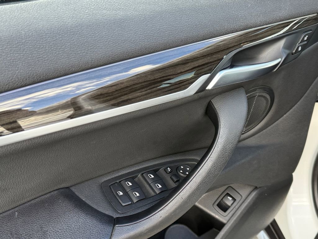 Used 2021 BMW X1 xDrive28i w/ Convenience Package image 11