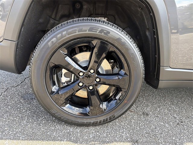 New 2025 Jeep Grand Cherokee L Altitude image 17