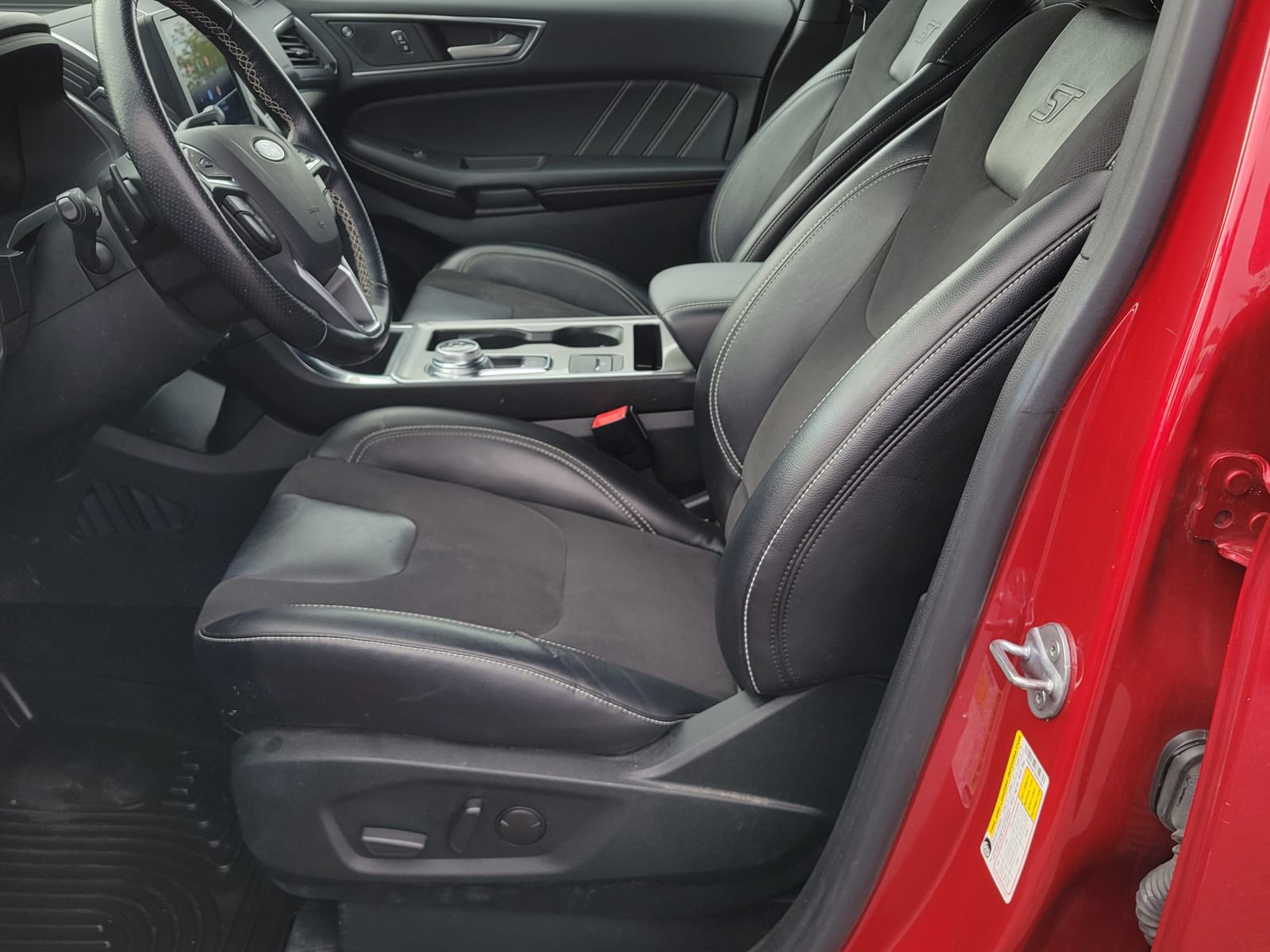 Used 2022 Ford Edge ST AWD/4WD image 9