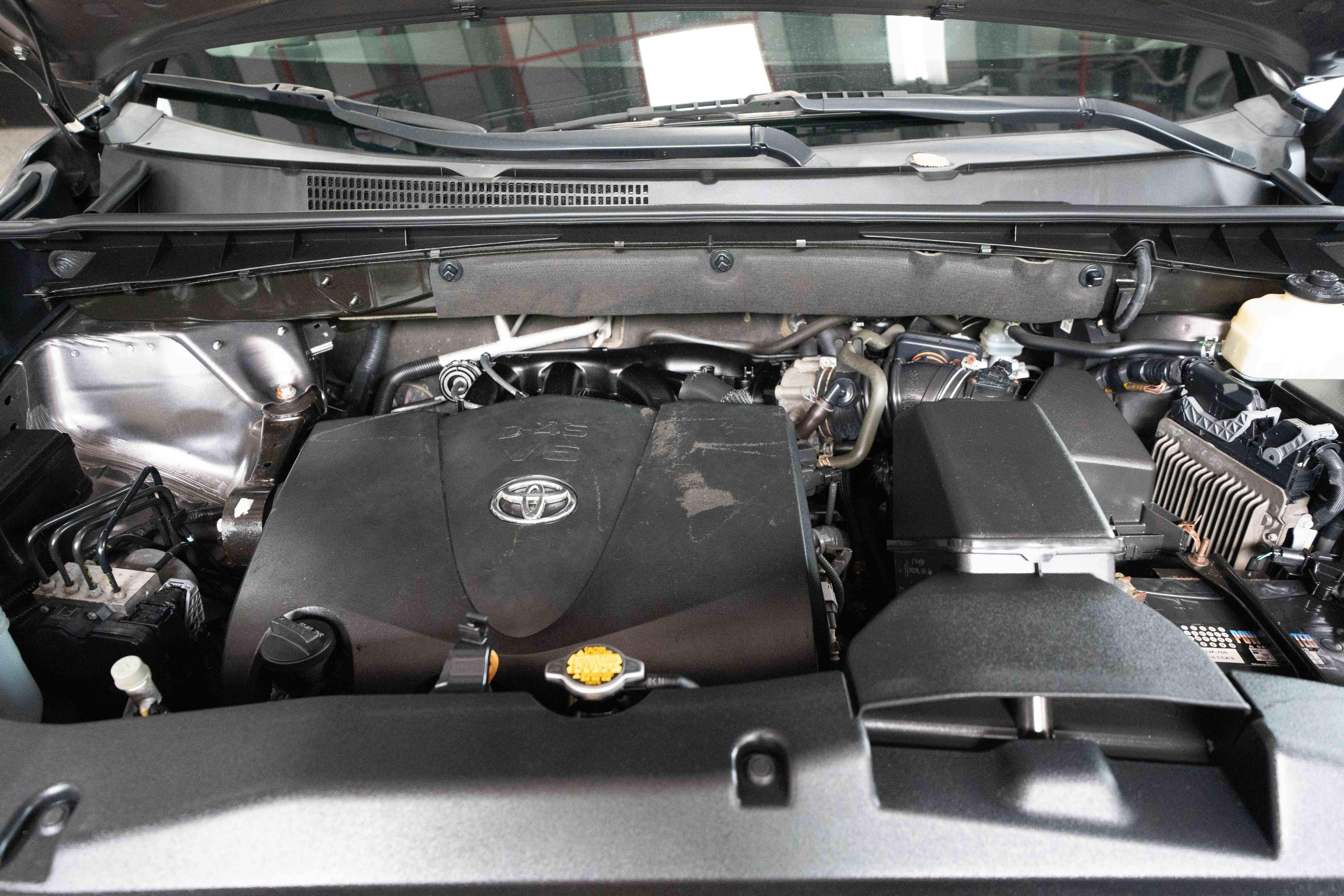 Used 2017 Toyota Highlander XLE AWD/4WD image 32