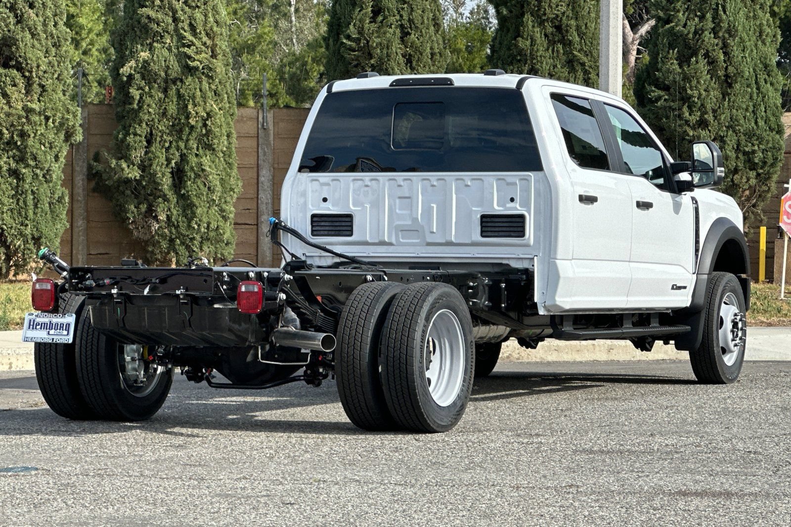 New 2026 Ford F450 XL w/ XL Chrome Package RWD image 4