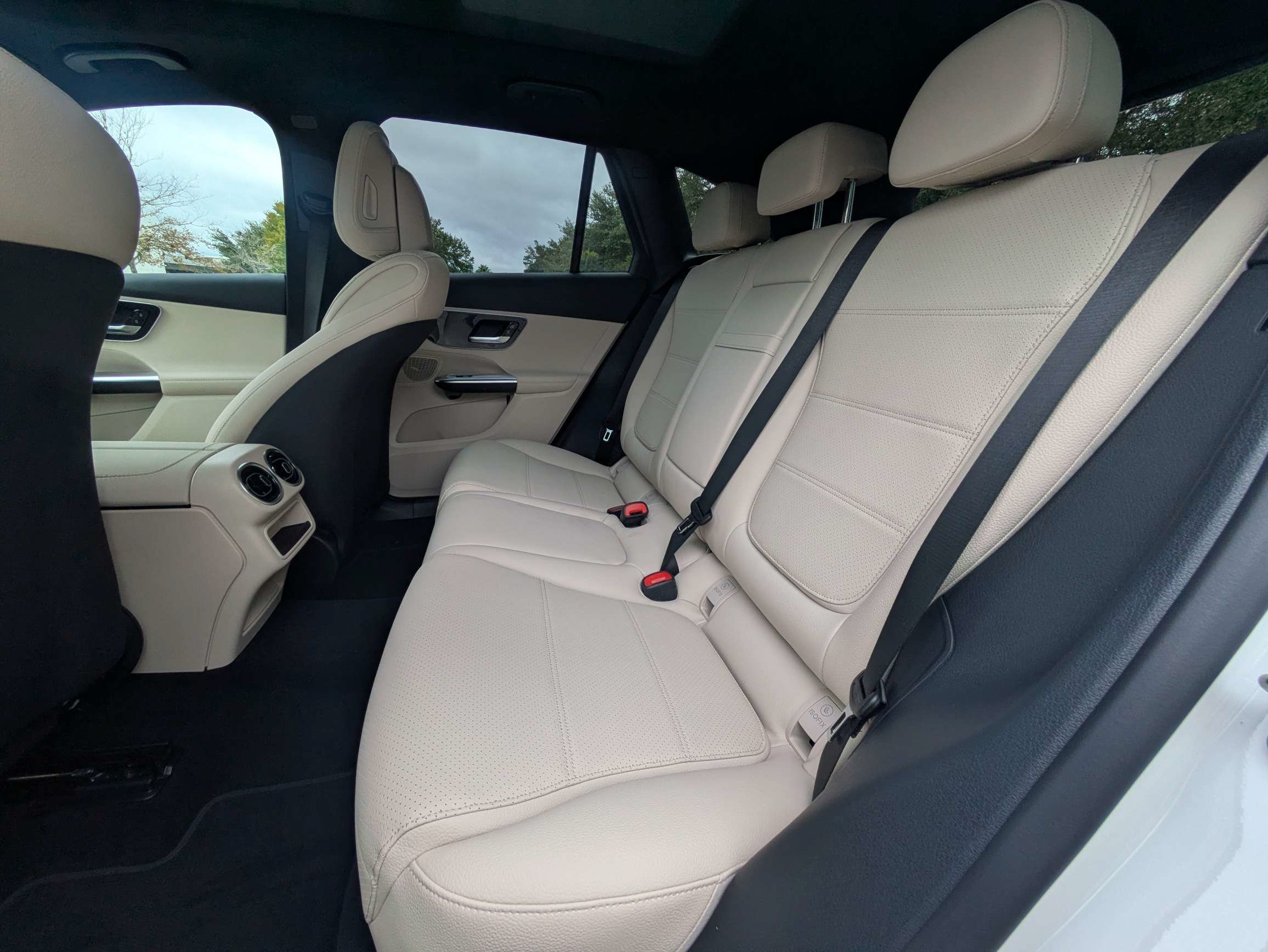 New 2027 Mercedes-Benz GLC 300 image 12