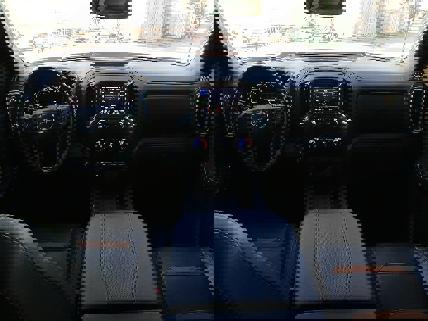 Used 2023 GMC Sierra 2500 AT4 w/ AT4 Preferred Package image 24