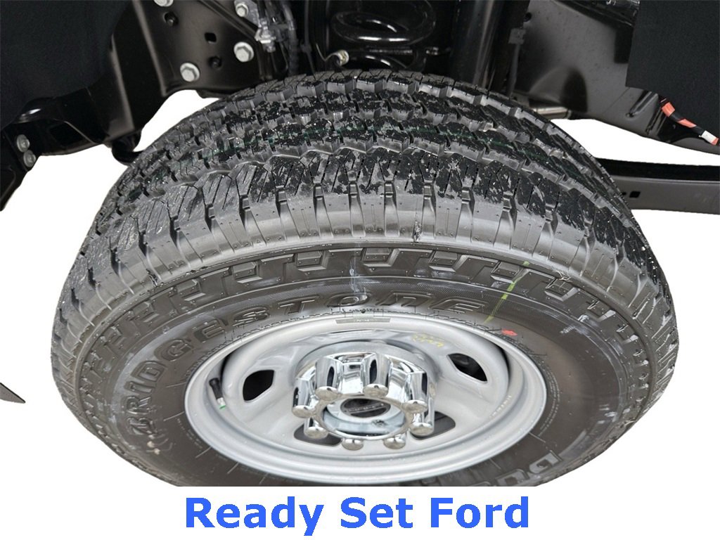 New 2026 Ford F350 XL w/ FX4 Off-Road Package image 9