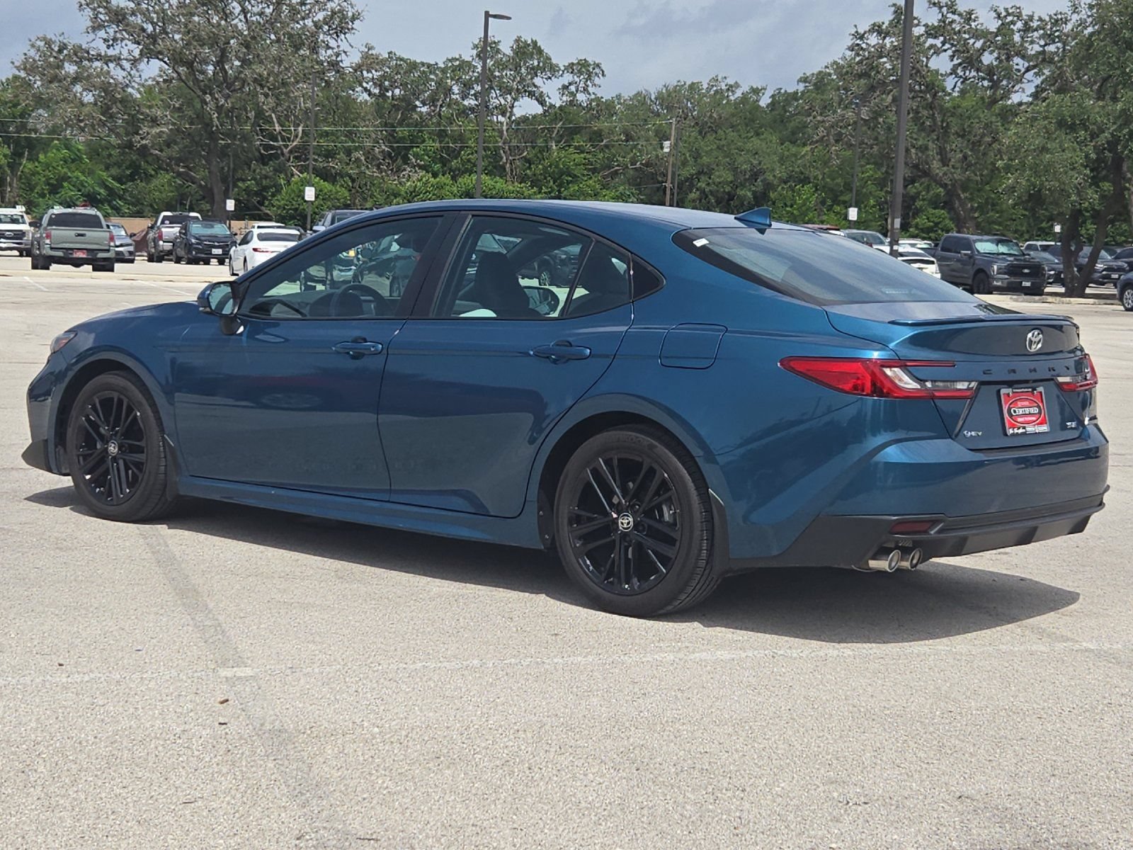 Certified 2025 Toyota Camry SE w/ Convenience Package FWD image 3