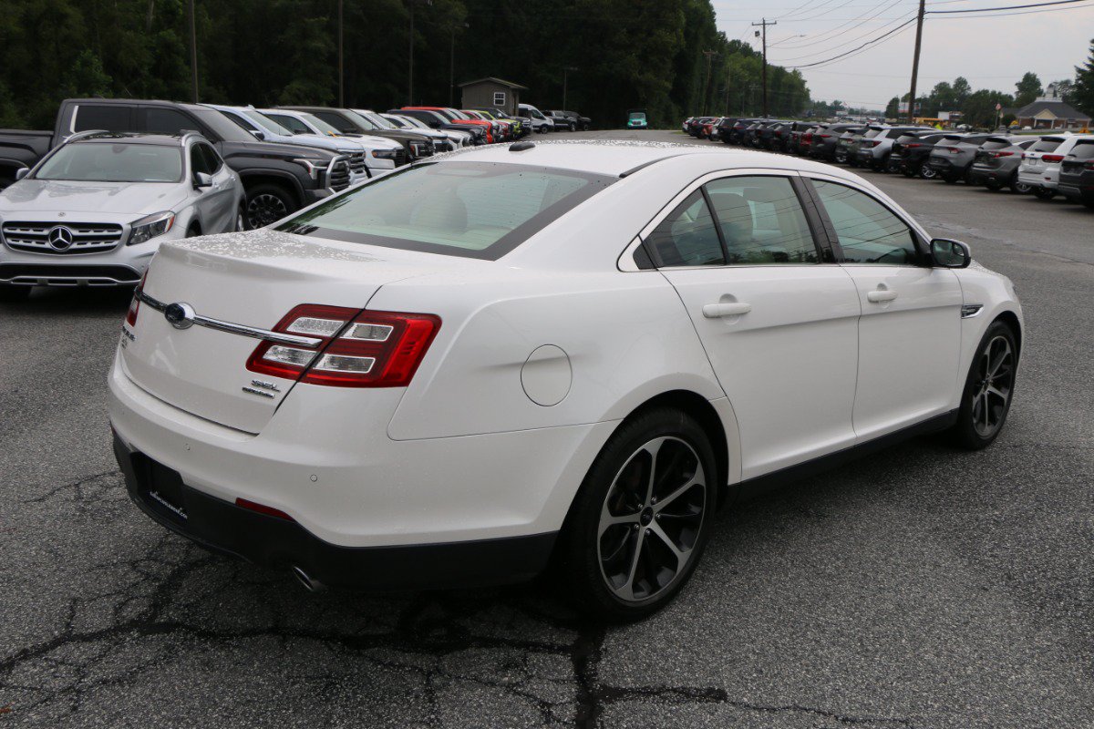 Used 2014 Ford Taurus SEL w/ Equipment Group 201A FWD image 8
