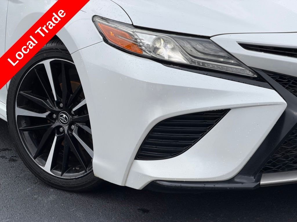 Used 2019 Toyota Camry XSE FWD image 3