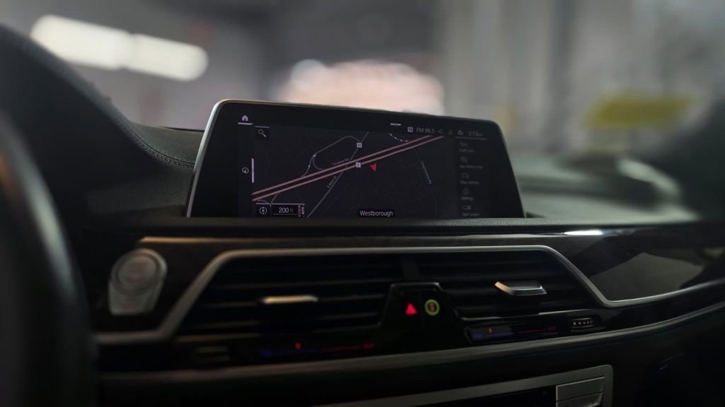 Used 2021 BMW 750i xDrive w/ Luxury Rear Seating Package image 20