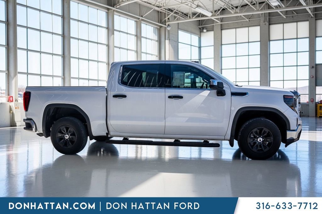 Used 2022 GMC Sierra 1500 SLE image 25