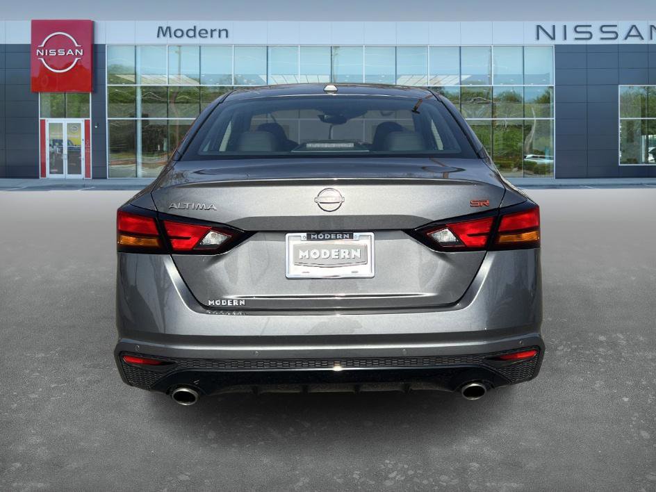 Certified 2024 Nissan Altima 2.5 SR w/ SR Premium Package image 6