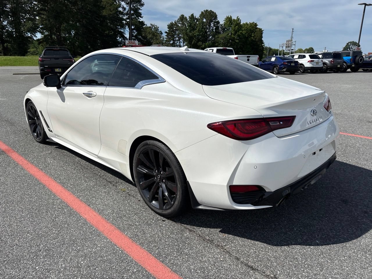 Used 2022 INFINITI Q60 3.0t Luxe w/ Cargo Package RWD image 7