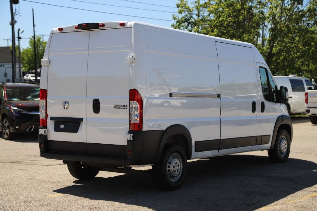 Used 2026 RAM ProMaster 2500 w/ Convenience Group FWD image 13