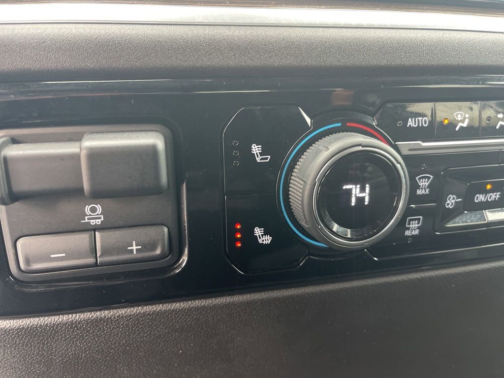 Used 2025 Chevrolet Silverado 1500 LT image 23