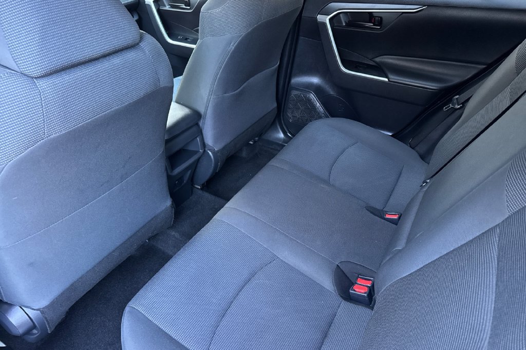 Certified 2020 Toyota RAV4 LE w/ Carpet Mat Package FWD image 11