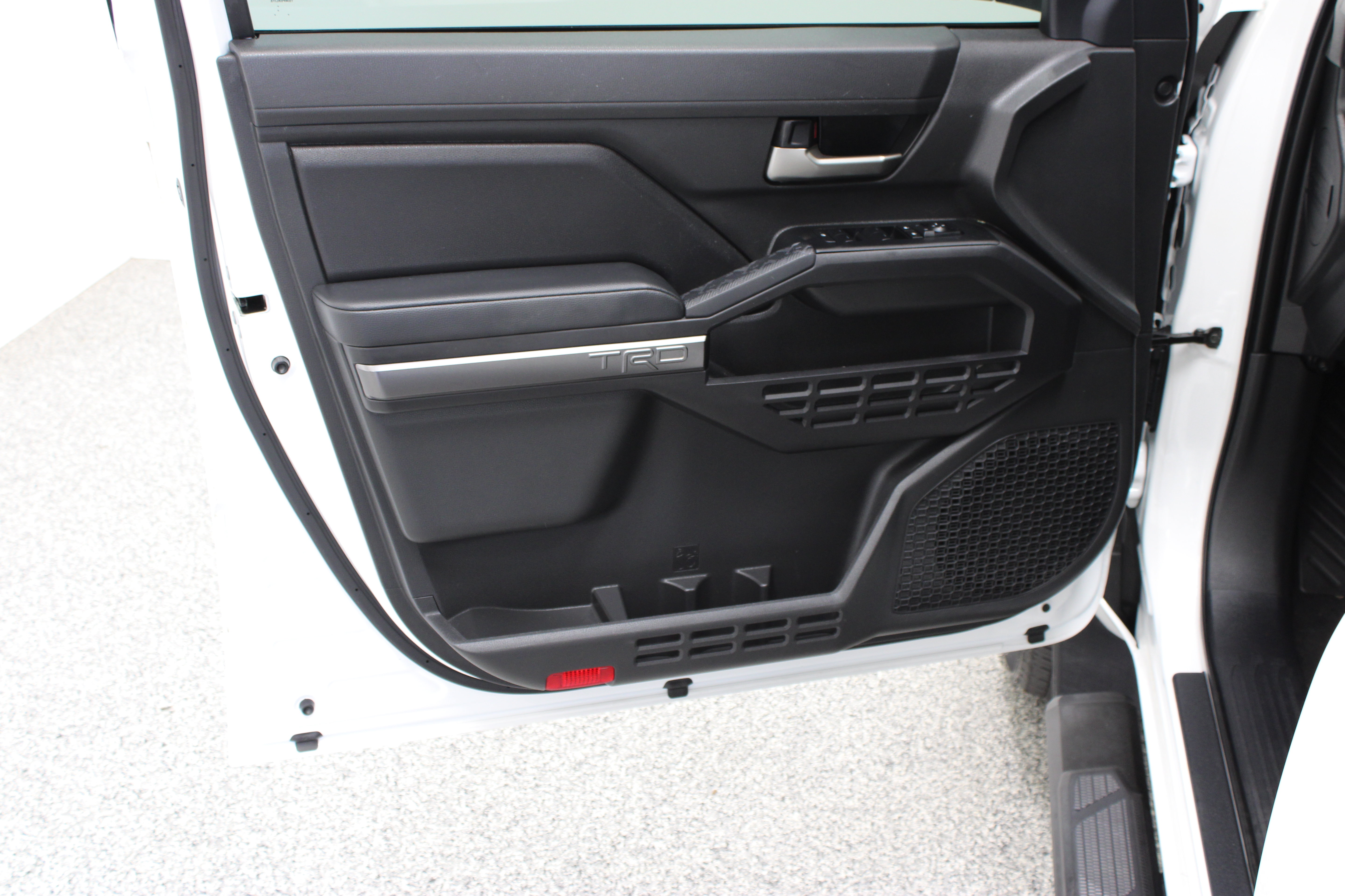 Used 2024 Toyota Tacoma TRD Sport RWD image 12