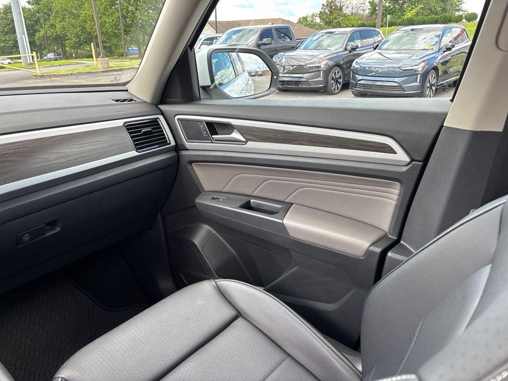Certified 2023 Volkswagen Atlas SE FWD image 28