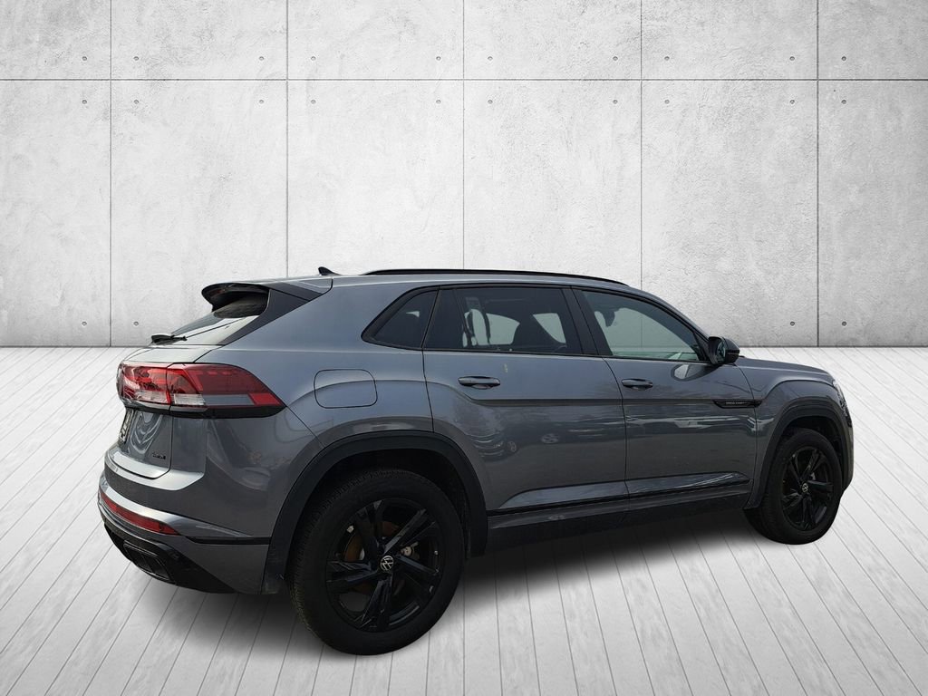 Used 2025 Volkswagen Atlas Cross Sport SEL R-Line image 5