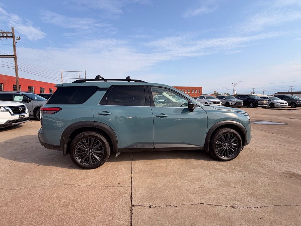 Certified 2026 Nissan Pathfinder SL w/ SL Premium Package FWD image 9