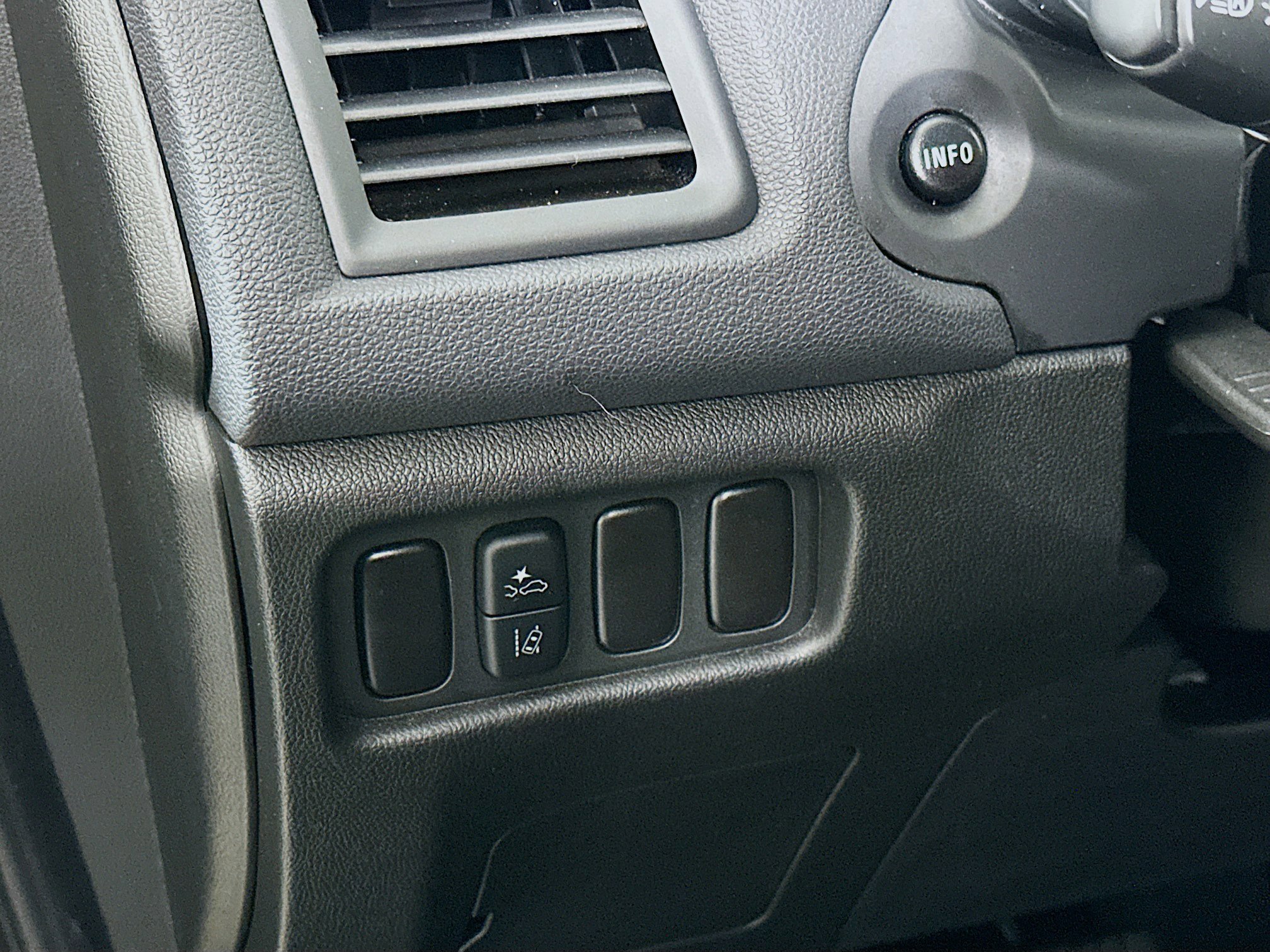 Used 2025 Mitsubishi Outlander Sport ES image 18