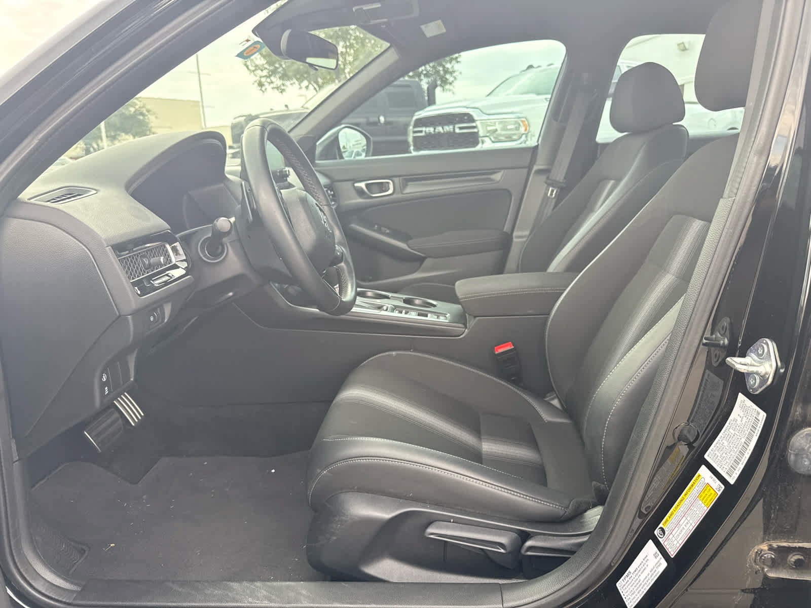 Used 2023 Honda Civic Sport image 6