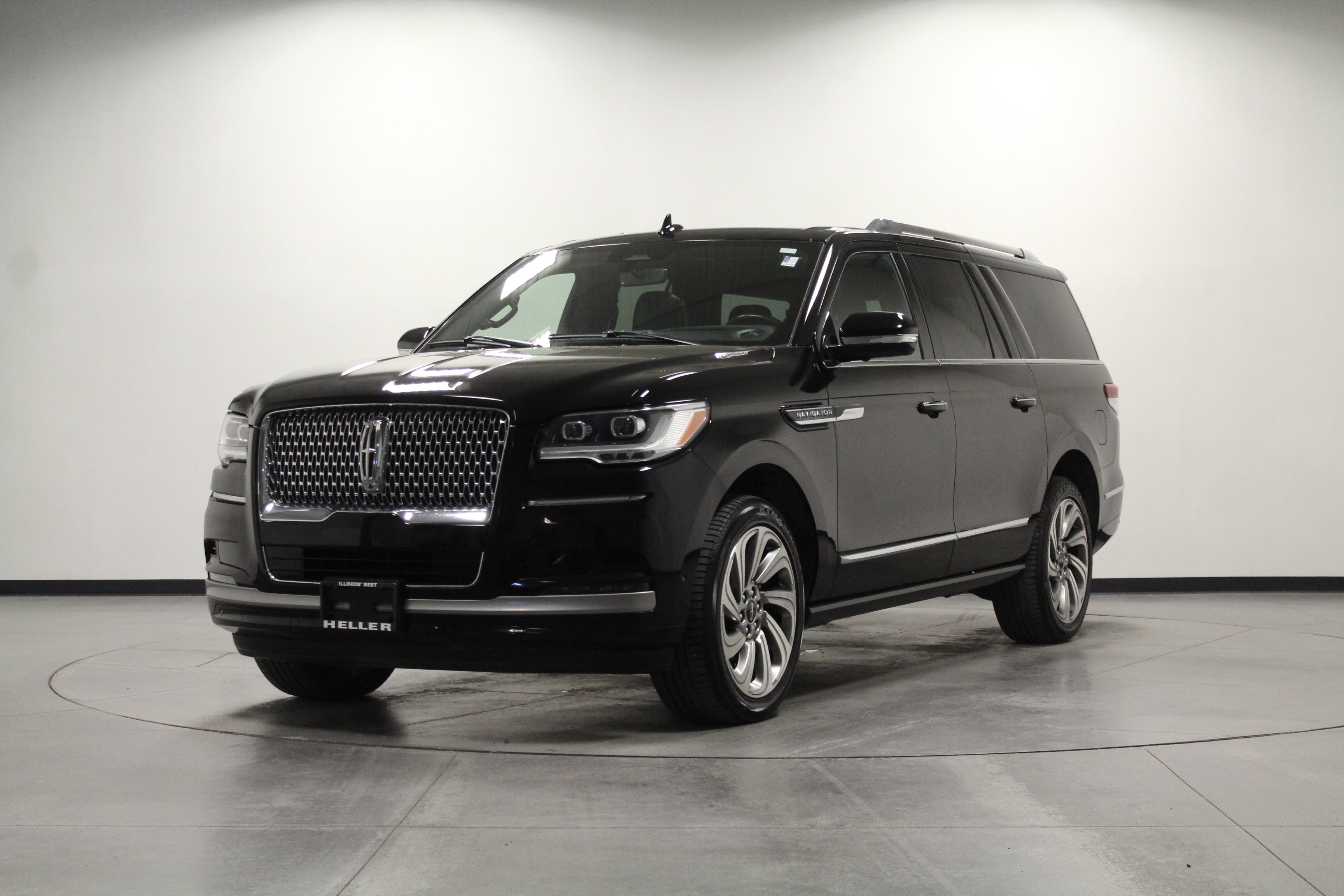 Used 2023 Lincoln Navigator L Reserve w/ Equipment Group 201A AWD/4WD image 8