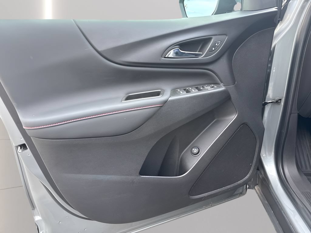 Used 2024 Chevrolet Equinox RS AWD/4WD image 18