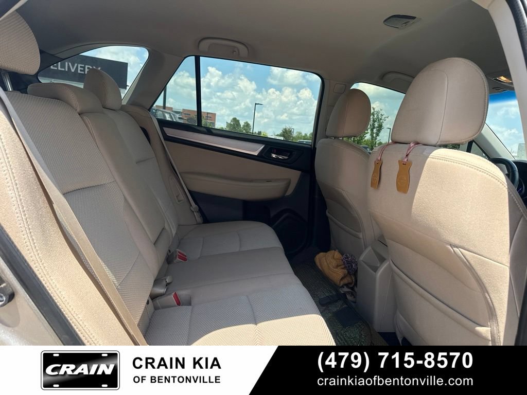Used 2016 Subaru Outback 2.5i Premium AWD/4WD image 12