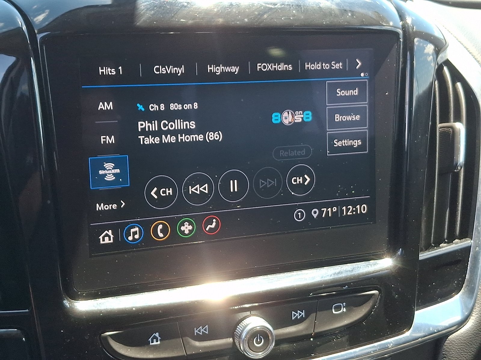 Used 2020 Chevrolet Traverse LT FWD image 18