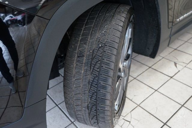 Used 2022 GMC Terrain SLT w/ Infotainment Package II image 52