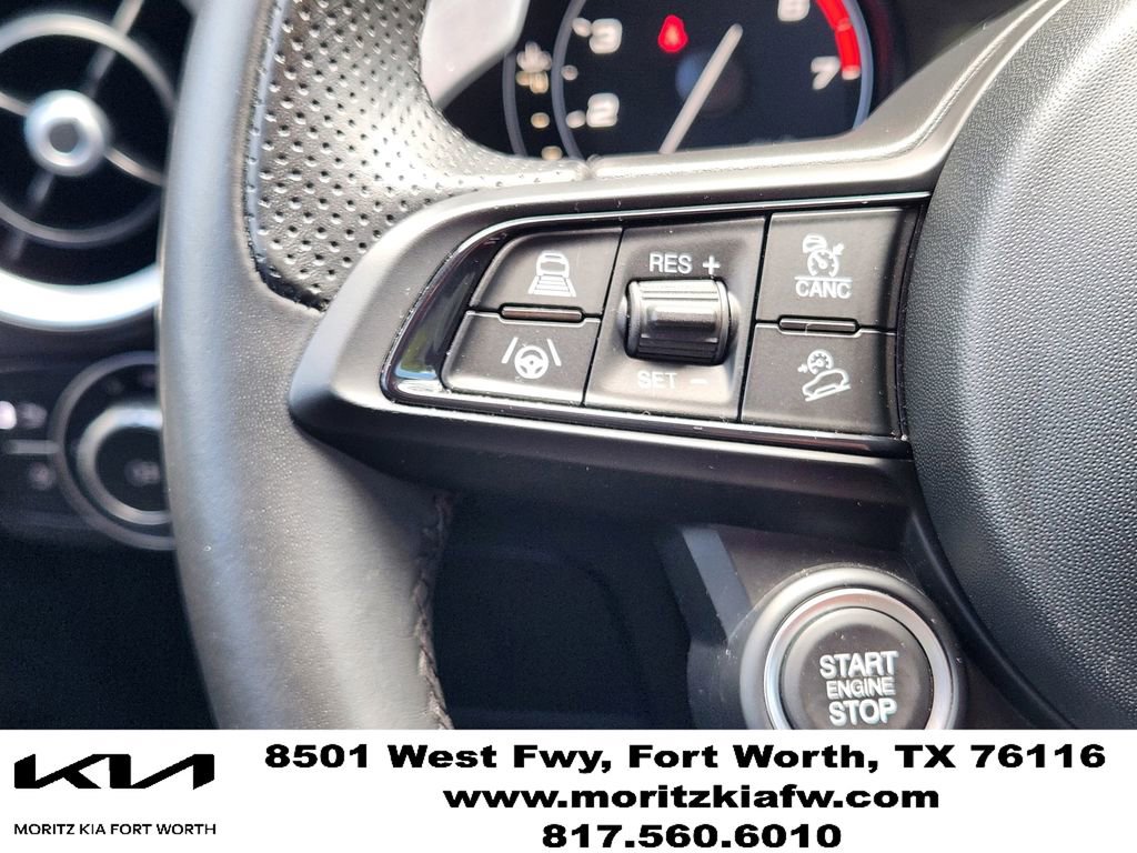 Used 2022 Alfa Romeo Stelvio Veloce AWD/4WD image 27