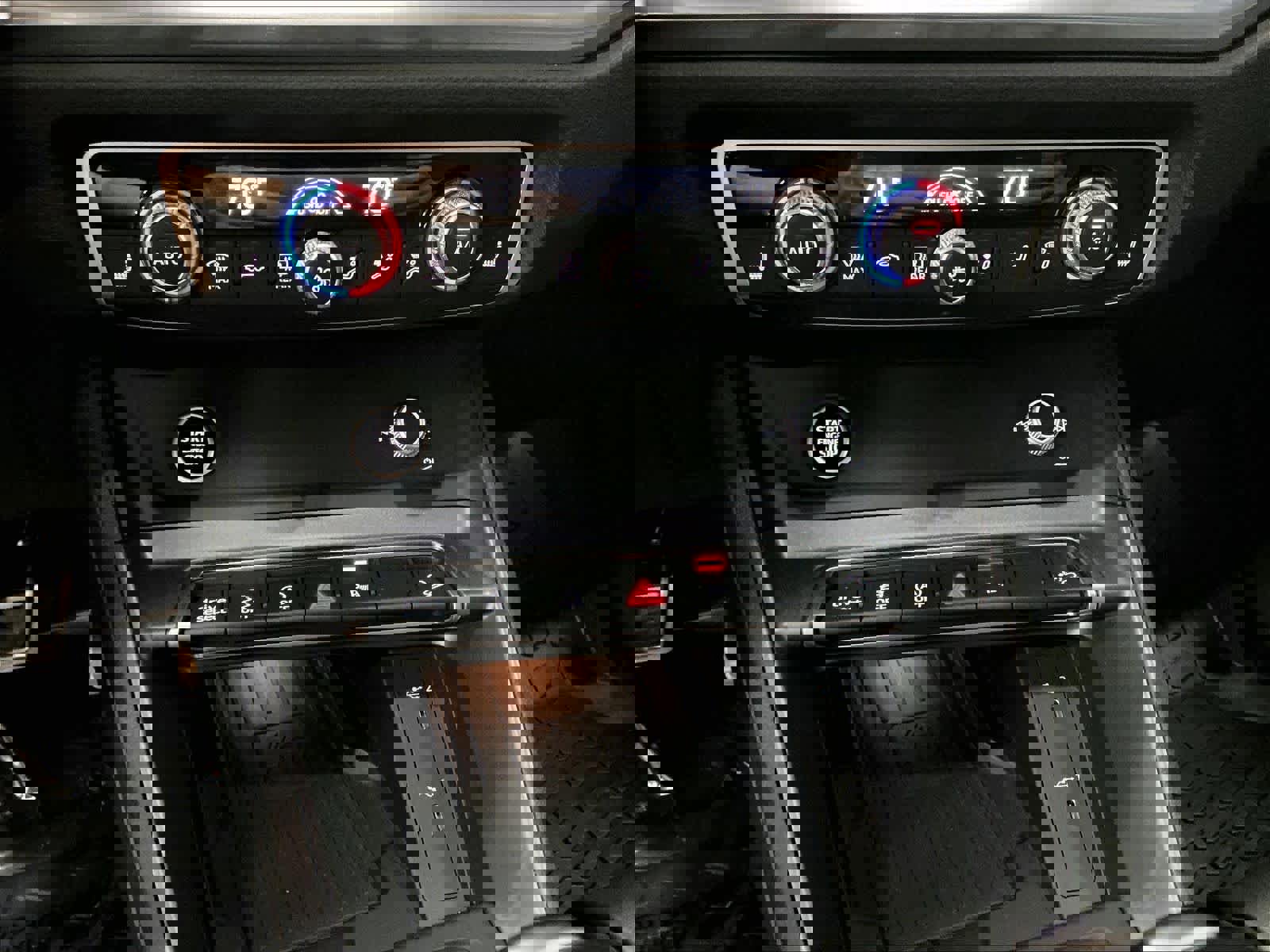 Certified 2025 Audi Q3 2.0T Premium Plus w/ Premium Plus Package image 35