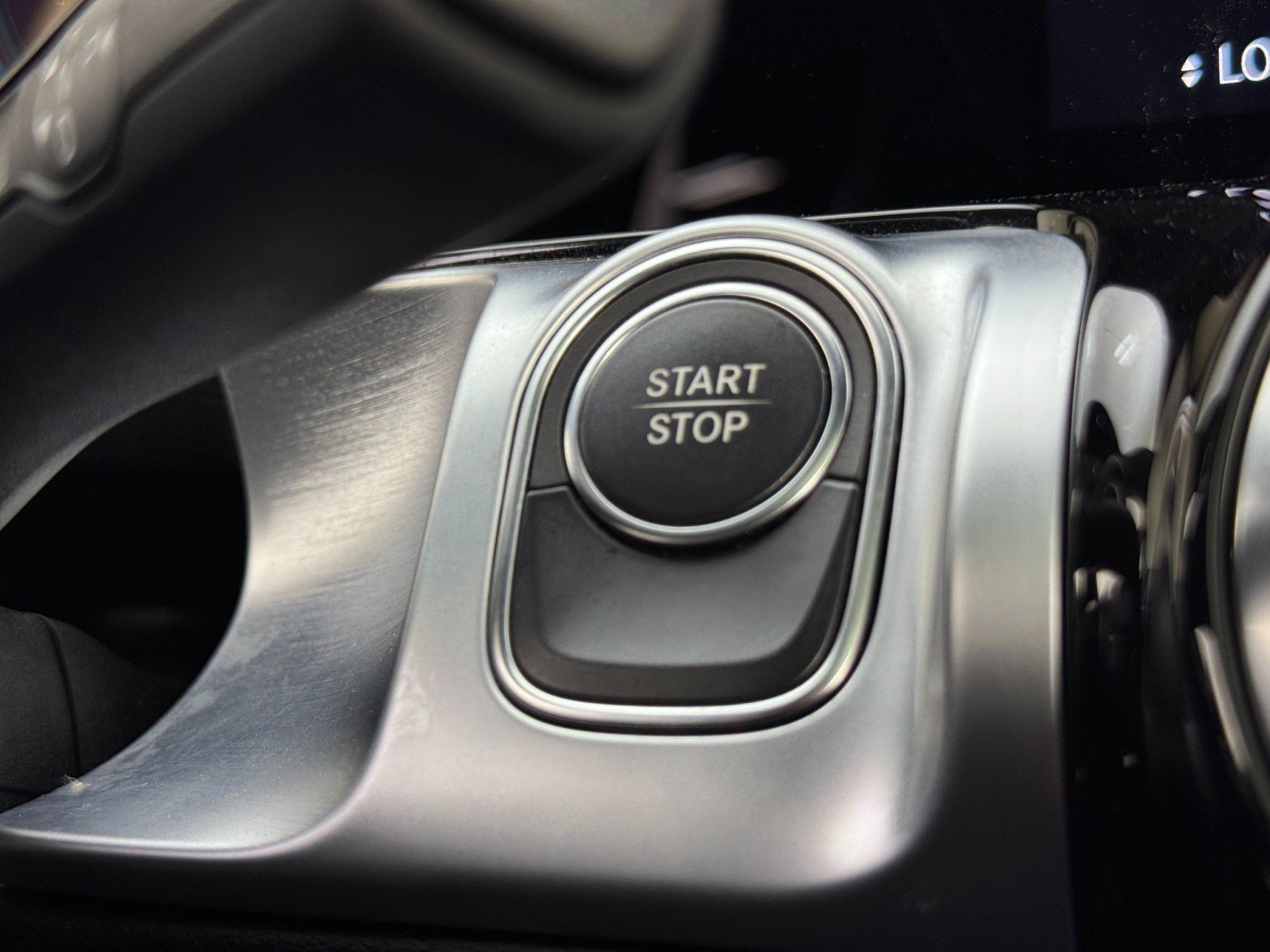 Used 2022 Mercedes-Benz EQB 350 4MATIC image 22