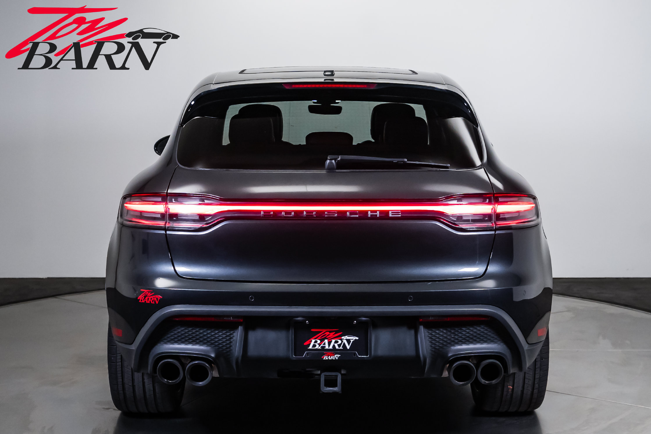 Used 2024 Porsche Macan S AWD/4WD image 4