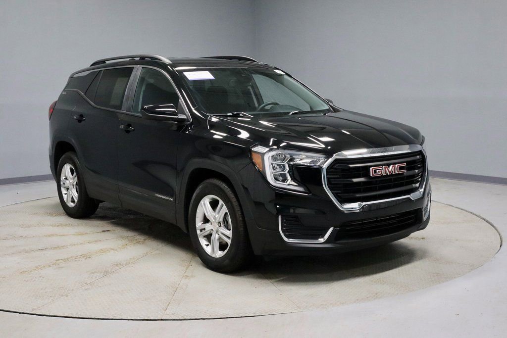 Used 2022 GMC Terrain SLE w/ Driver Convenience Package