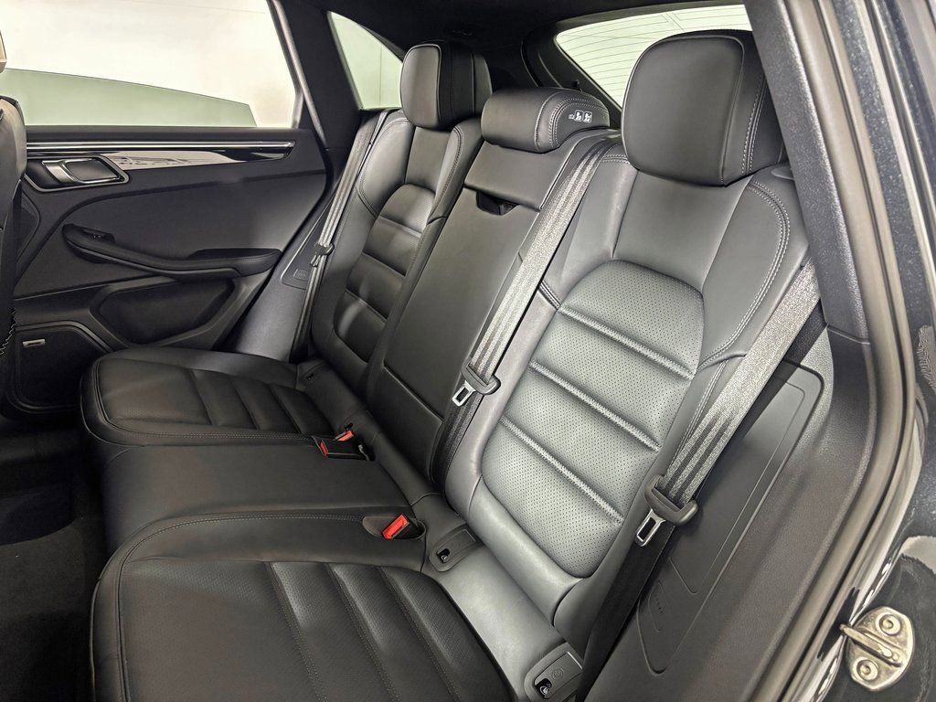 Used 2026 Porsche Macan S AWD/4WD image 33
