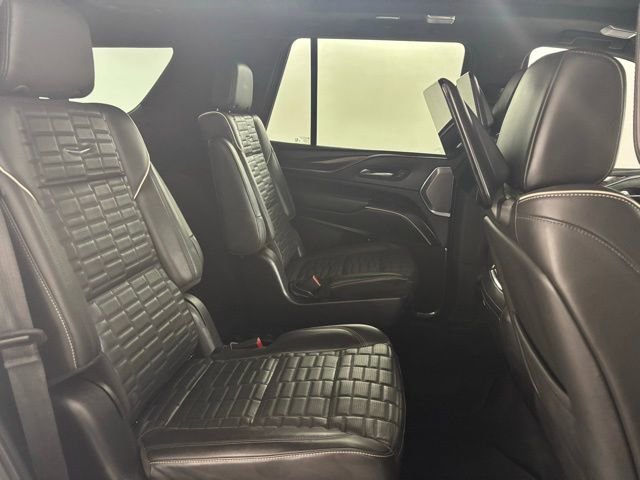Used 2022 Cadillac Escalade Premium Luxury Platinum RWD image 17