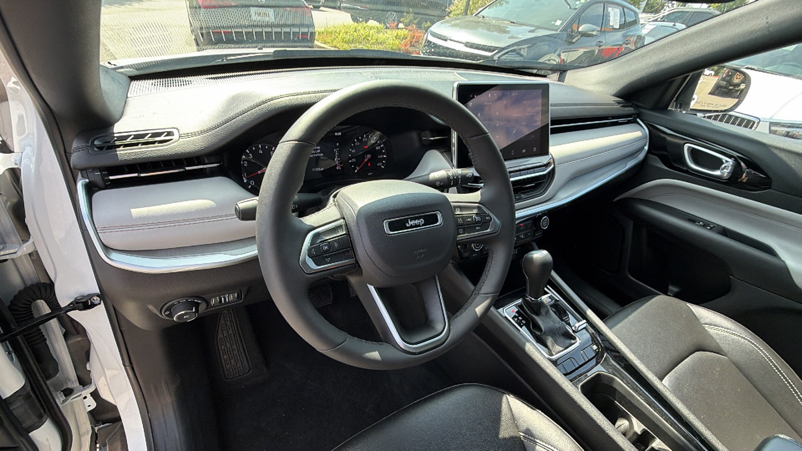 Used 2025 Jeep Compass Limited AWD/4WD image 24