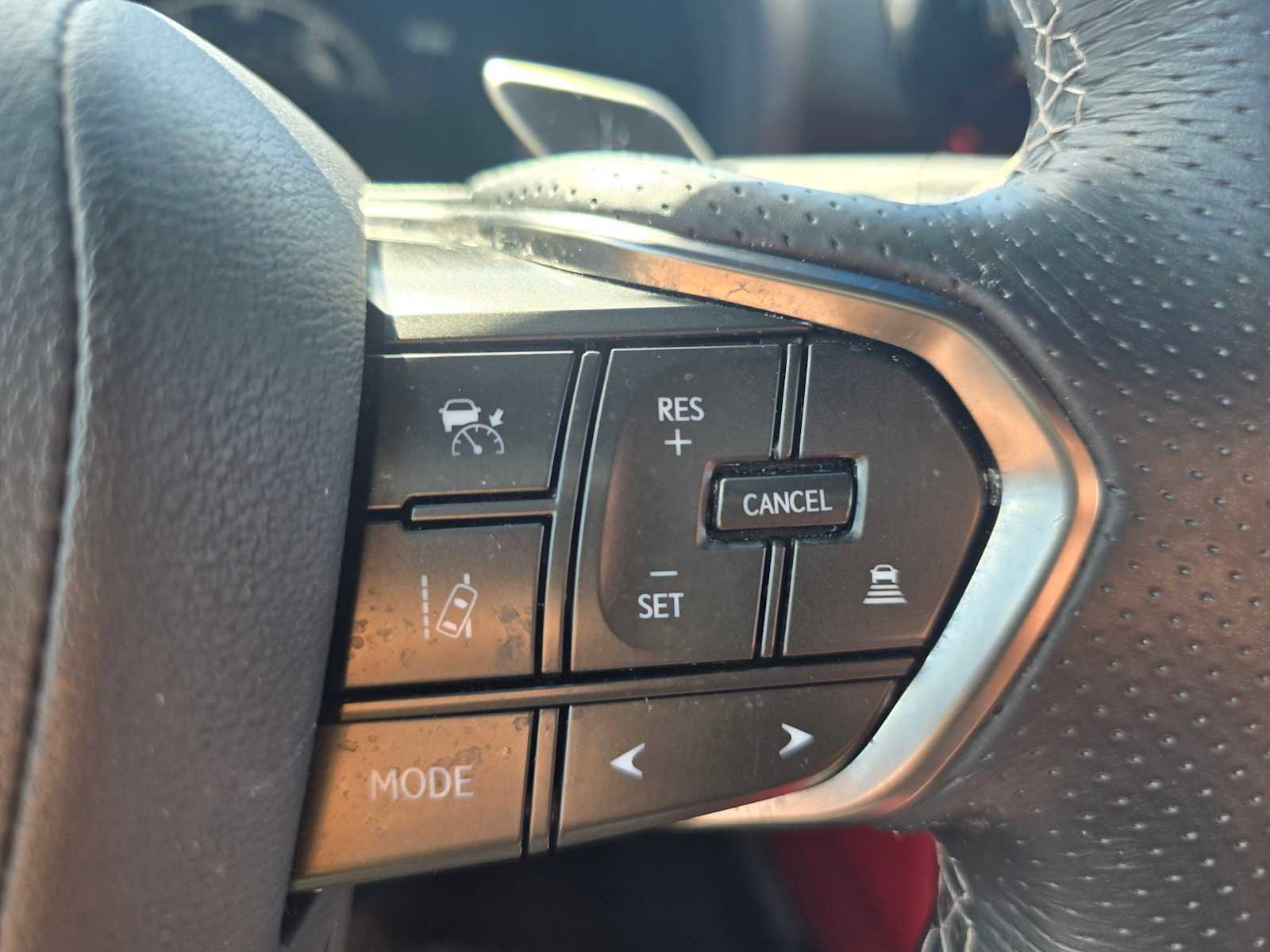 Used 2023 Lexus LX 600 F Sport w/ Accessory Package (Z1) AWD/4WD image 33