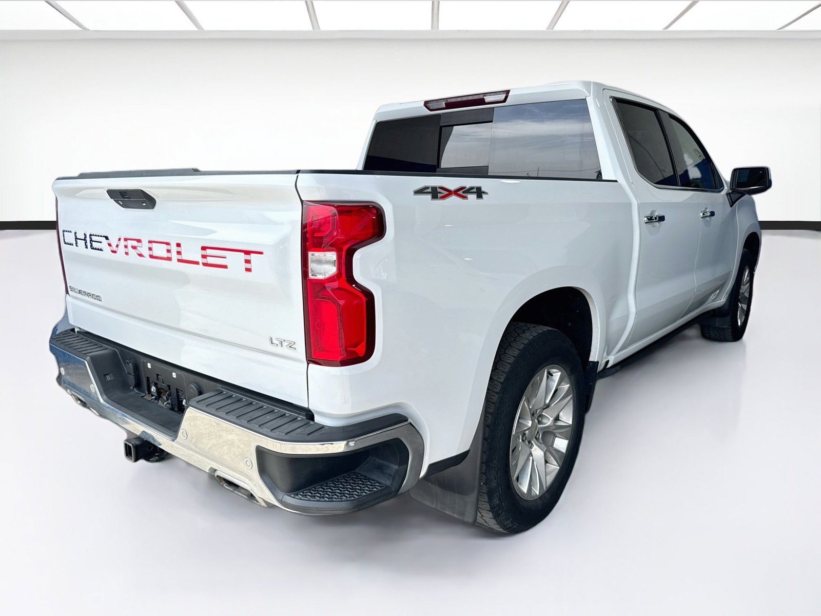 Used 2021 Chevrolet Silverado 1500 LTZ AWD/4WD image 4