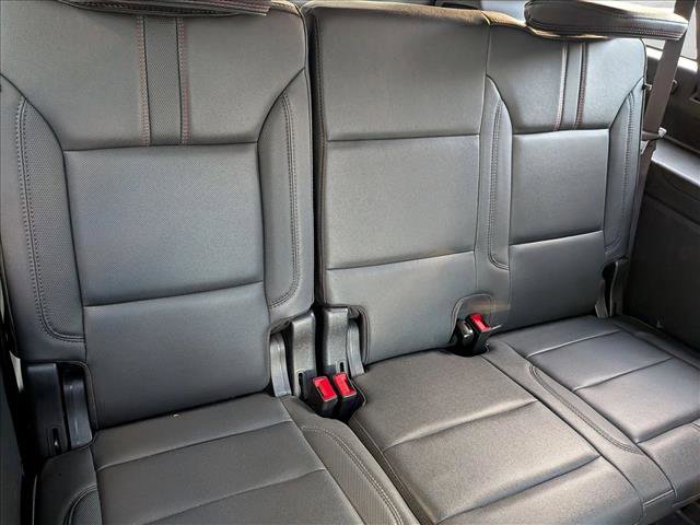 Used 2023 Chevrolet Suburban RST w/ Luxury Package RWD image 18