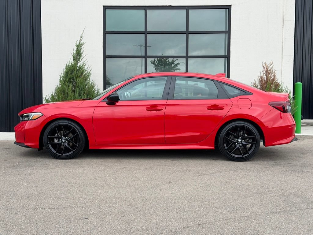Used 2025 Honda Civic Sport image 2