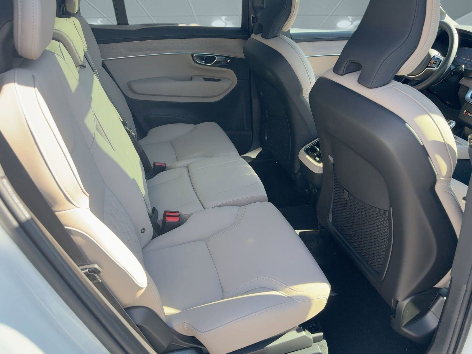 New 2026 Volvo XC90 B5 Plus image 29