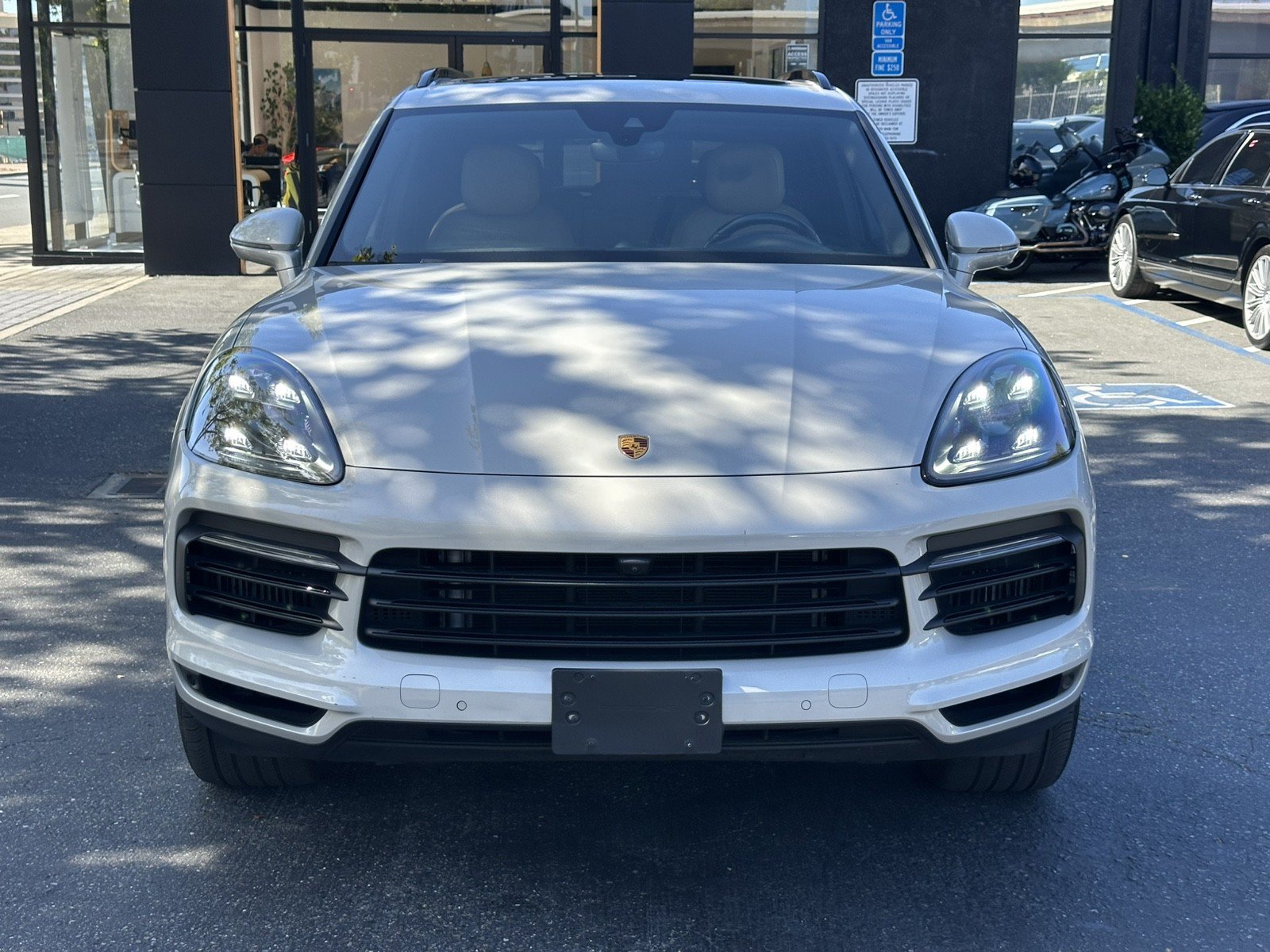 Used 2023 Porsche Cayenne S AWD/4WD image 4