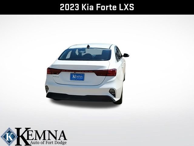 Used 2023 Kia Forte LXS image 2